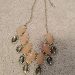 3/$10 Beautiful necklace